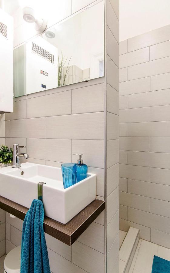 Cozy 2 Bedroom Apartment In Terez Boulevard. Boedapest Buitenkant foto